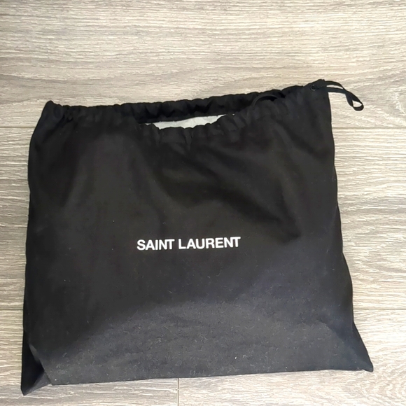 ❌SOLD❌YSL Saint Laurent Lou Camera bag black gold - Picture 2 of 10